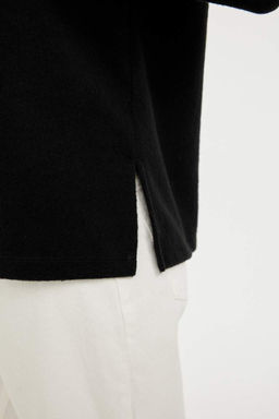 Женская черная однотонная футболка с длинным рукавом из ткани селаник стандартного кроя с круглым вырезом - Defacto фото 6