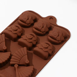 Форма для кондитерских украшений Доляна Дамский набор, силикон, 21?11?1,5 см, 14 ячеек, коричневая  фото 2