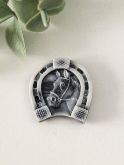 Магнит "Подкова с головой лошади" 3 см