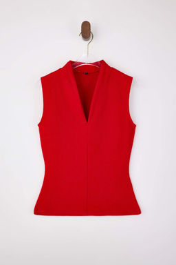 K?rm?z? Fitted/Vucuda Oturan V Yaka Kolsuz Fitilli Esnek Orme Bluz TWOSS26BZ00237