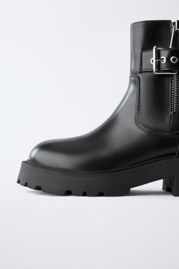 ANKLE BOOTS WITH BUCKLES - Zara фото 6