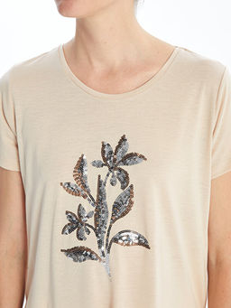 Bisiklet Yaka Bask?l? K?sa Kollu Kad?n Ti??rt