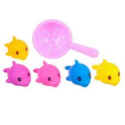 Набор резиновых игрушек для ванны Крошка Я «Поймай дельфина», с пищалкой, сачок в комплекте, 6 шт.