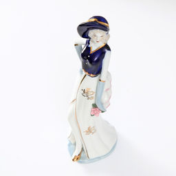 Фигура керамика «Мадмуазель в платье с разрезом, с цветком», кобальт, 22.5×6.5×7.3 см