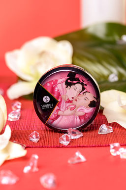 Массажное аромамасло в виде свечи Shunga Афродизия. Лепестки роз (Aphrodisia. Rose Petals), 30 м