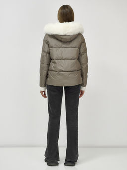 Куртка зимняя женская косуха с мехом и овчиной коричневого цвета 389_1K