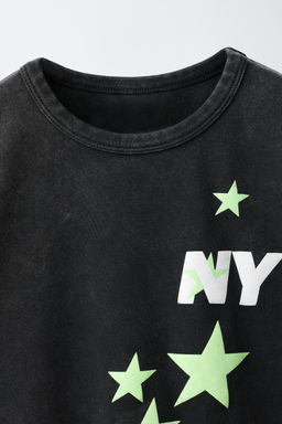 CAMISETA ACID WASH ESTAMPADO ESTRELLAS Y TEXTO / Gris antracita - Zara фото 4