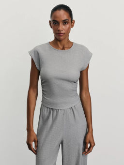 Топ из рельефной ткани со сборками / Zarina  фото 3