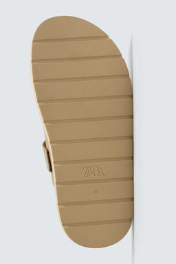 LEATHER BUCKLE CLOGS