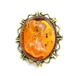 Брошь Камея с янтарем в металле 38*45мм цв.коньячный
