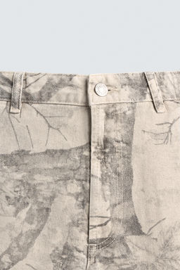 BERMUDA BAGGY FIT ESTAMPADO ?RBOLES / Estampado