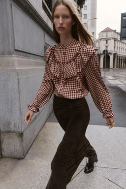 GINGHAM BLOUSE WITH RUFFLES - Zara фото 6