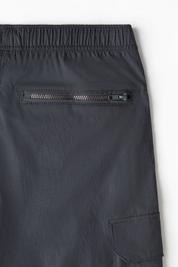 Pantal?n cargo de nailon Regular Fit - H&m фото 7