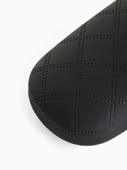 Футляр для очков на хлопушке, в клетку, размер 16×6×3 см, чёрный