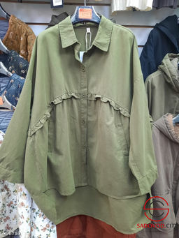 Рубашка женская с воланом, с карманами, на пуговицах - Bruno фото 3