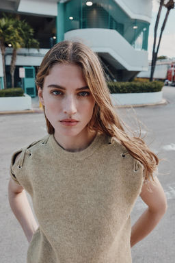 JUMPER WITH SHOULDER DETAIL - Zara фото 14