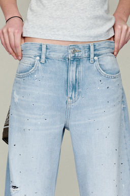 JEANS BALLOON ROTOS Y STRASS / Azul claro