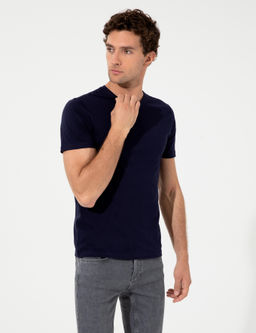 Темно-синяя облегающая базовая футболка - Cacharel фото 3