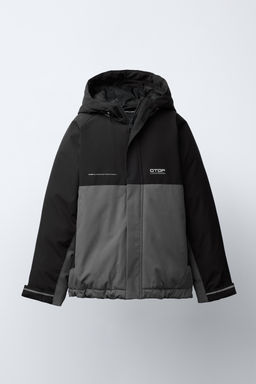 WATER-REPELLENT COLOUR BLOCK JACKET