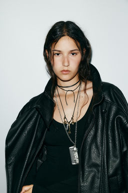 PACK OF 2 CHARM COMB NECKLACES