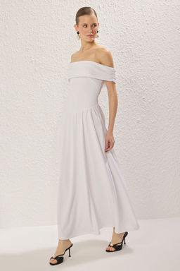 TRENDYOLMILLA Siyah A-Kesim Carmen Yaka Orme Midi S?k Elbise TPRSS25EL00150