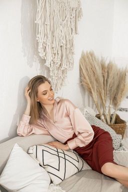 Рубашка из искусственного шелка со спущенным плечом - Looklikecat фото 6