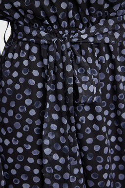TRENDYOLMILLA Cok Renkli Cicek Desenli Etegi Belden Ac?lan Mini Astarl? Dokuma Sifon Elbise TWOAW25EL00178  фото 4