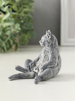 Сувенир "Кот с яйцами сидит" 6,6 см