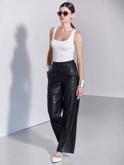 CONTE Свободные прямые брюки из экокожи с карманами LBK 2967 black - Conte elegant фото 6