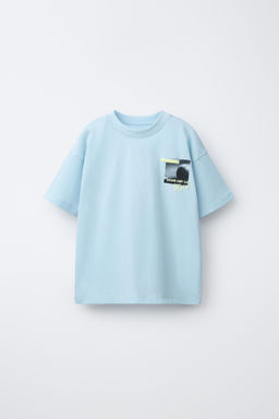 CAMISETA ESTAMPADO DEPORTES / Azul claro