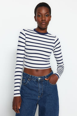 Lacivert Cizgili Premium Viskoz Yumusak Kumasl? Fitted Crop Esnek Orme Bluz TWOAW24BZ00048