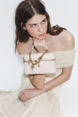 BOLSO VANITY CHARMS / Crudo