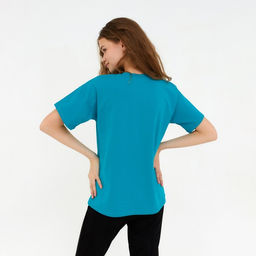 Футболка женская MINAKU: Basic line, цвет аквамарин, размер 52