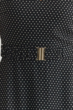 Siyah Kemerli Puantiye Desenli A Kesim Midi Astarl? Sifon Dokuma Elbise TWOSS25EL00135