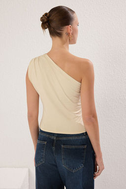 Trendyolmilla Siyah Asimetrik Tek Omuz Vatkal? Esnek Orme Bluz TWOSS24BZ00133 фото 4