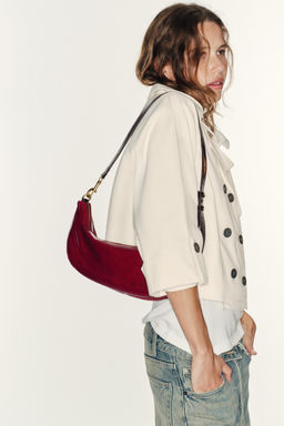 BOLSO DE HOMBRO OVALADO / Rojo