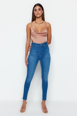 TRENDYOLMILLA Siyah Incelten Etki Super Yuksek Bel Skinny Jeans TWOSS23JE00080  фото 8