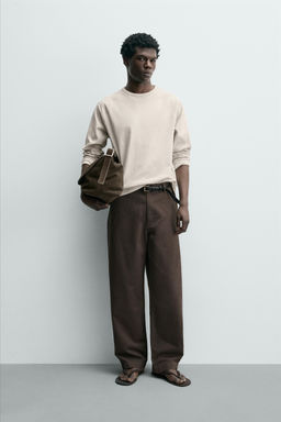 CAMISETA HEAVYWEIGHT CREWNECK / Beige claro