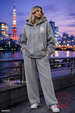 Женский костюм спортивный