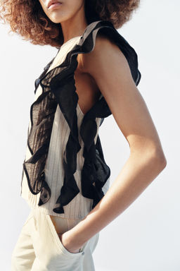 BLUSA RAYAS VOLANTES / Negro / Crudo - Zara фото 4