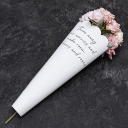 Цена за 10 шт. Пленка для цветов, фигурная, белая, 55х30х45 см