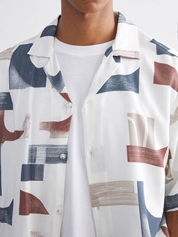 Resort Yaka K?sa Kollu Desenli Viskon Erkek G?mlek