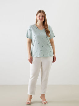 V Yaka ?i?ekli K?sa Kollu Kad?n Ti??rt