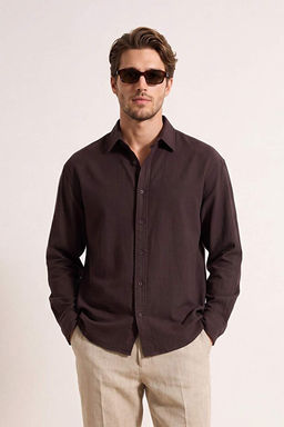 Koyu Kahverengi Modal Yumu_ak Dokulu Regular Fit Yazl_k Dokuma Erkek G_mlek TMNSS26GO00040