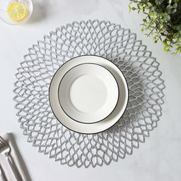 Салфетки сервировочные на стол Доляна «Лея», d=38 см, 4 шт., серебряные