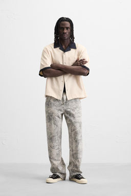 CONTRAST EMBROIDERY SHIRT