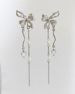 Стильные серьги