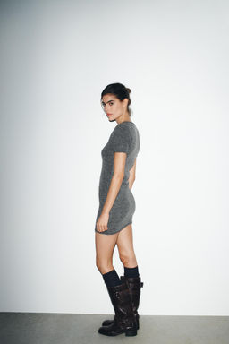 SOFT KNIT MINI DRESS WITH SEAM DETAIL - Zara фото 5
