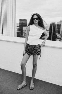 Top de un hombro con detalle anudado - H&m фото 5
