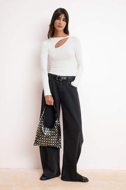 Ekru Duz Fitted Bisiklet Yaka Standart Kol Uzun Premium Yumusak Orme Bluz TWOSS26BZ00247